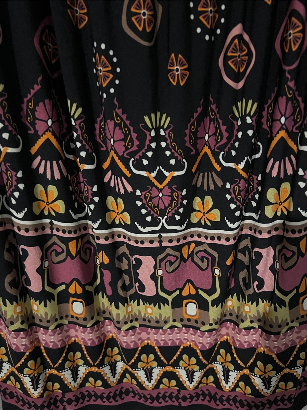 Black Patterned Long-Sleeve Scoop-Neck Dress with Belt - Picture 7 of 8